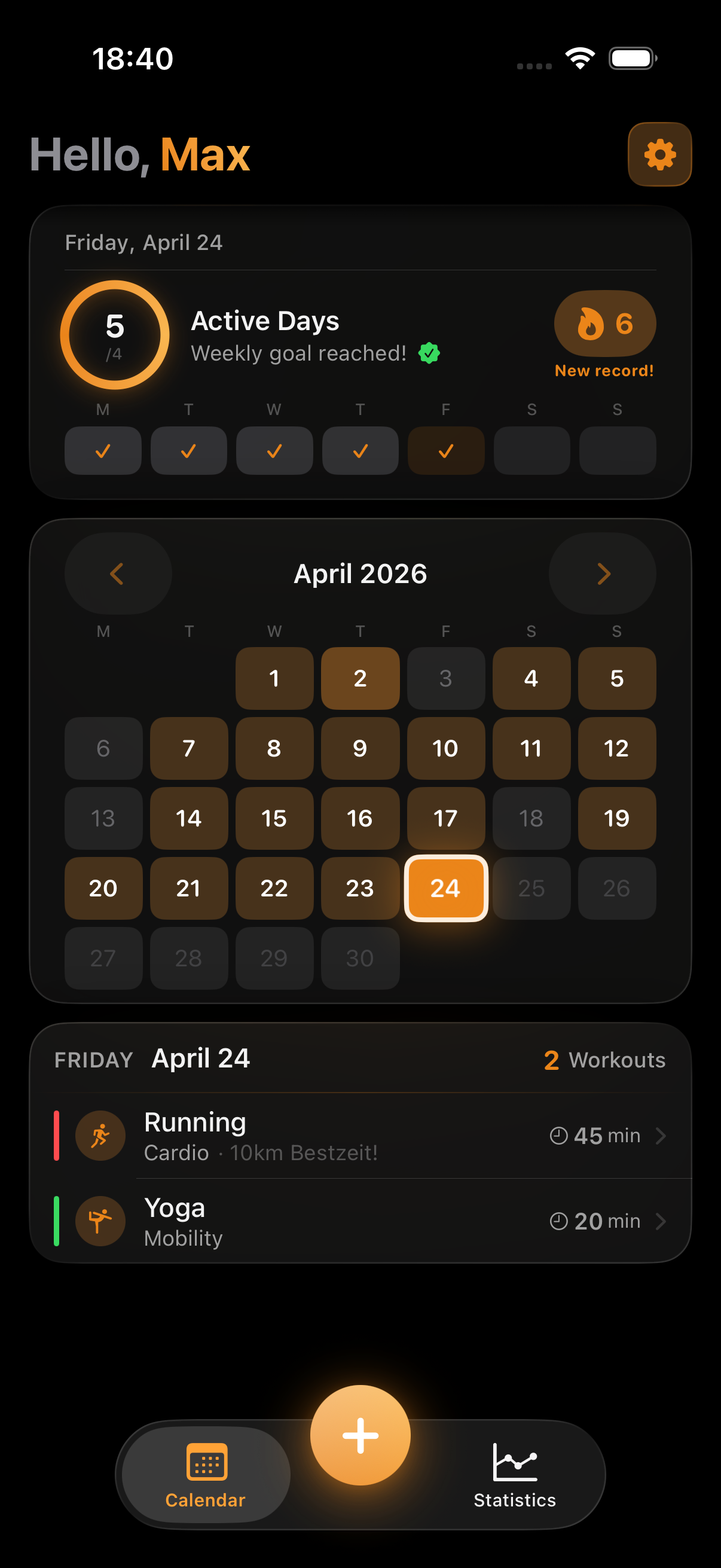 SimpleFit Kalender im Dark Mode mit Sunset-Akzentfarbe, Heatmap zeigt aktive Trainingstage in Orange
